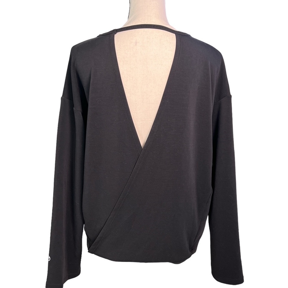 SUPER SOFT black open back athletic top‌‍‍‍‍‍‍‍‍‍‍‍‍‍‍‍‍‍‍‍‍‍‍‍‍‍‍‍‍‍‍‍‍‍‍‍‍‍‍‍‍